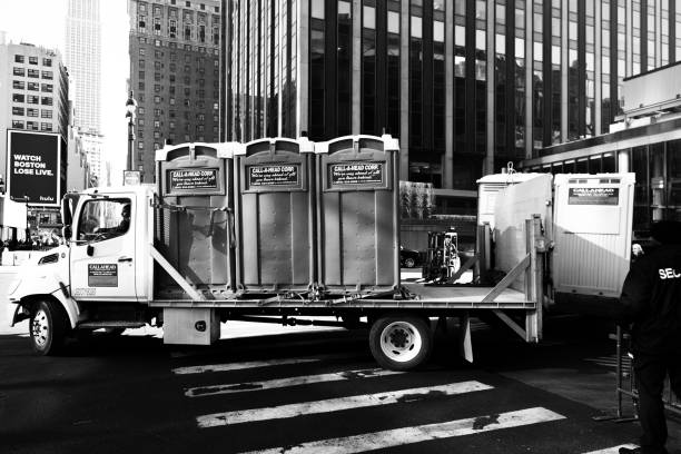 Portable Toilet Options We Offer in Lillian, AL